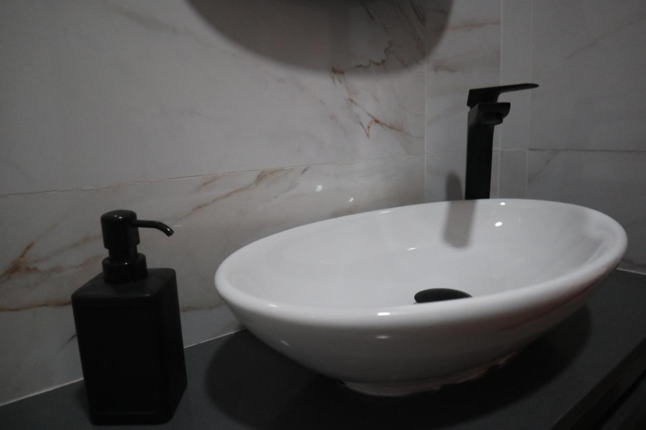 Sun House Belem - Free Parking And View Tower Apartment Lisbon Bagian luar foto