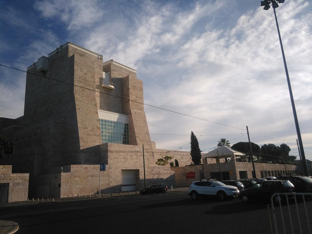Sun House Belem - Free Parking And View Tower Apartment Lisbon Bagian luar foto